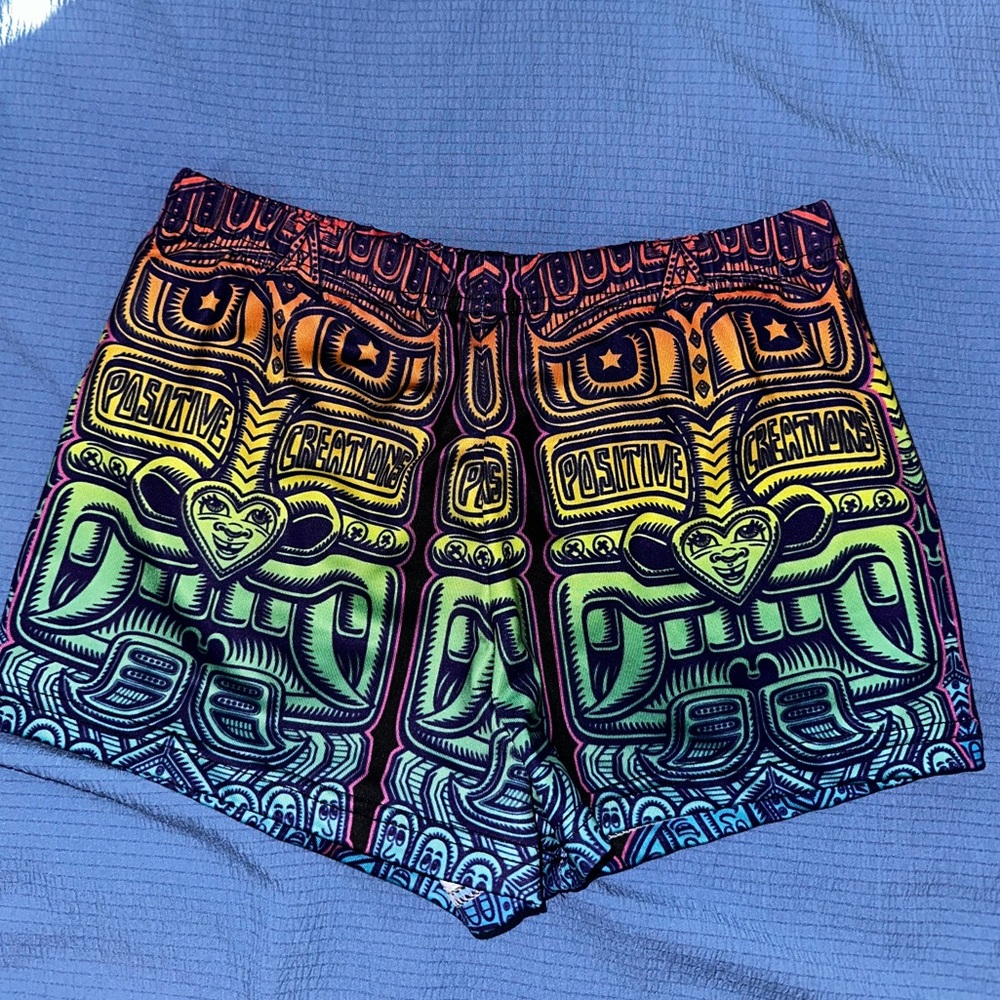 The headspace booty shorts